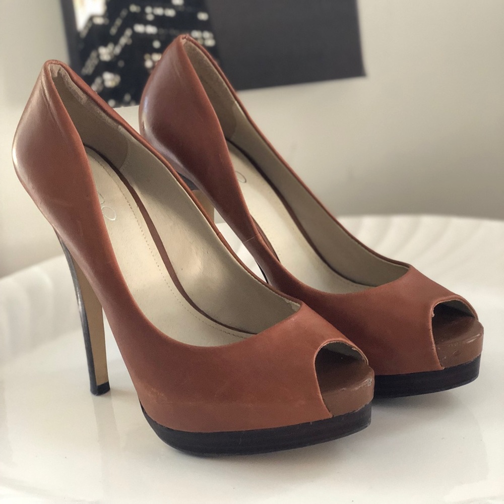 Sexy Peep Toe Aldo Pumps